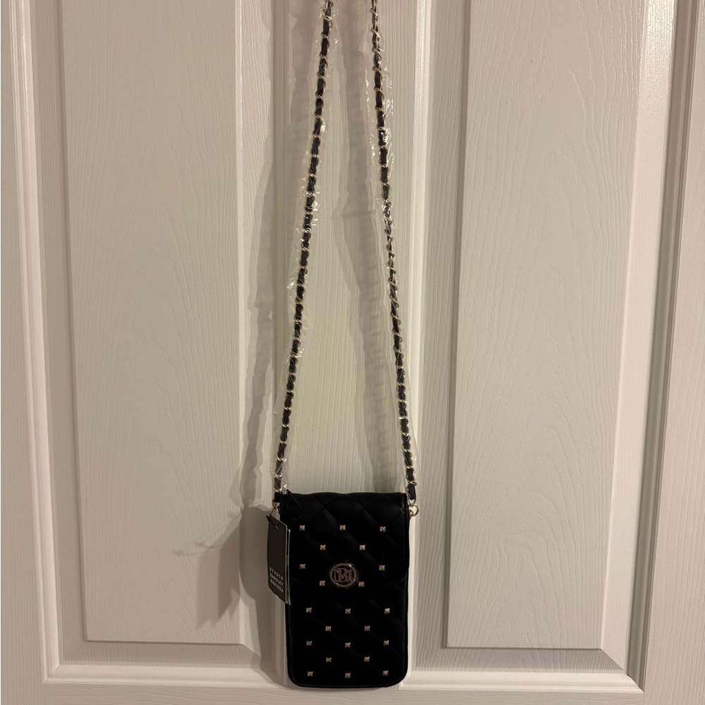 BADGLEY MISCHKA Elegant Black Quilted Crossbody Bag